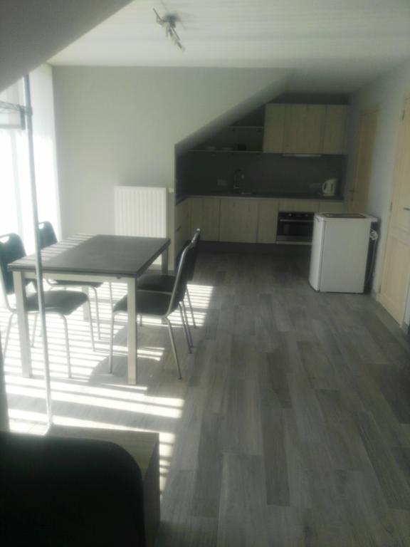 וורנה Guesthouse Sisa מראה חיצוני תמונה