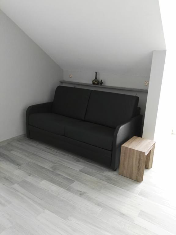 וורנה Guesthouse Sisa מראה חיצוני תמונה